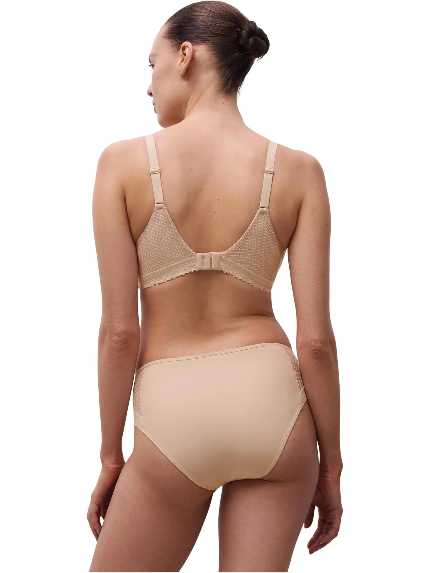 Бюстгальтер Chantelle Romance Low Coverage T-shirt Bra — 2