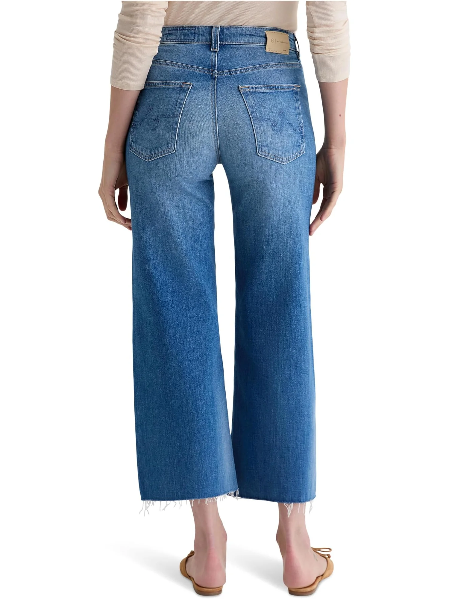 Джинсы AG Jeans Saige Mid Rise Wide Leg Crop In 13 Years Allure, цвет 13 Years Allure — 3