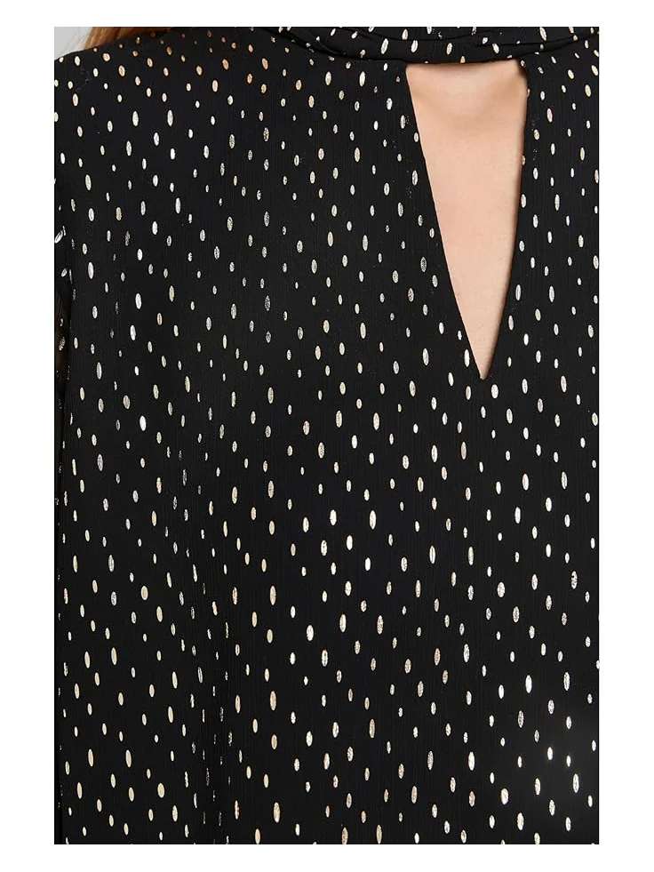 Женская блузка Vince Camuto Mock Neck Front Keyhole Long Bell Sleeve — 5