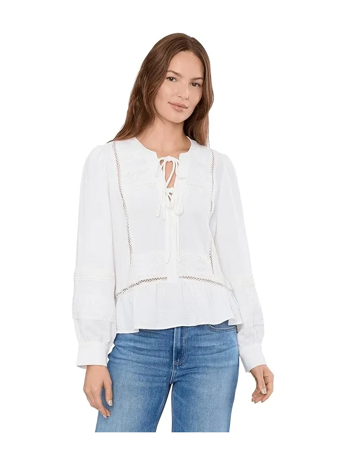 Блуза с кружевной кокеткой и завязками Vince Camuto — 1