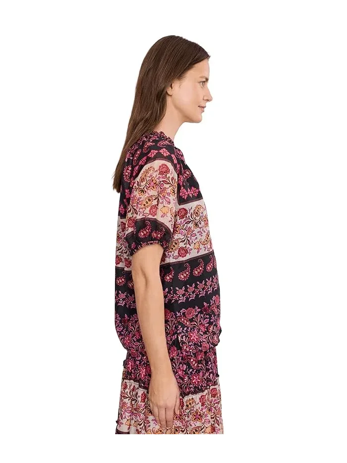 Блуза с оборкой модель Ruffle Neck Raglan Split Seam CeCe — 3