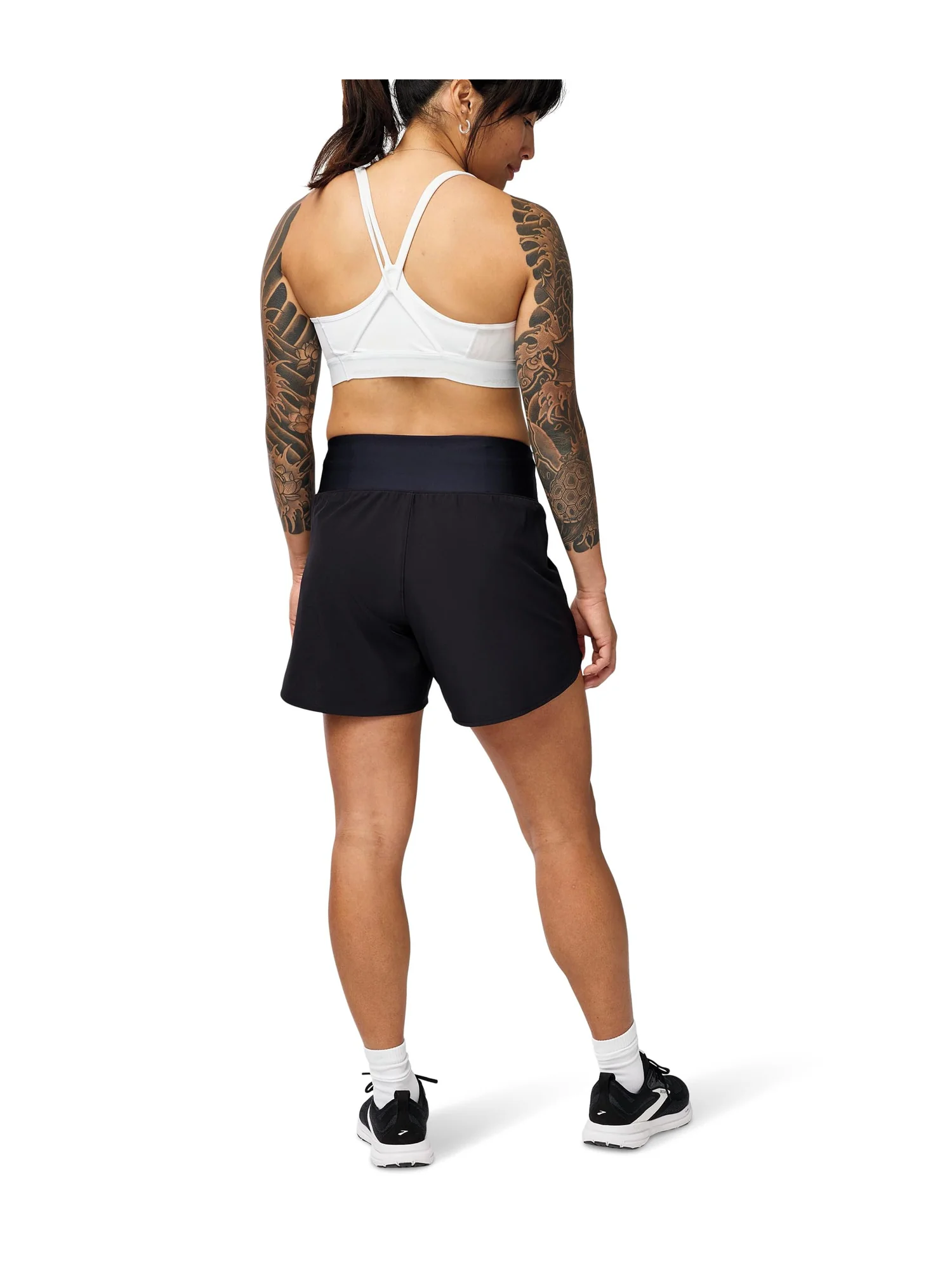 Шорты Brooks Chaser 5" Shorts 2.0 — изображение 2 из 3, черный