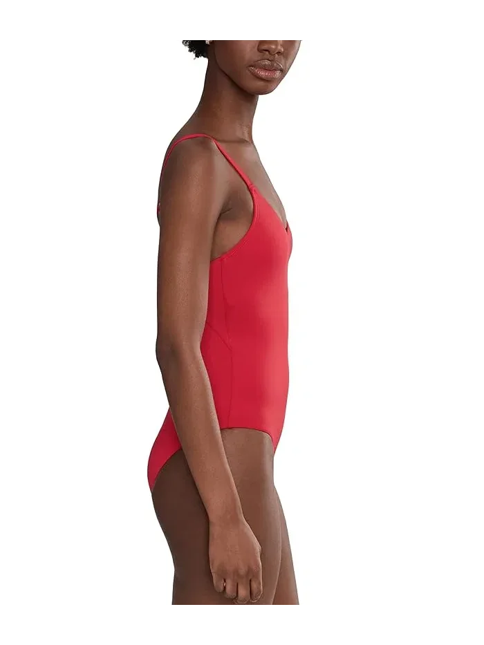 Купальник слитный Effortless Essential V-Neck Nike — изображение 2 из 4, красный