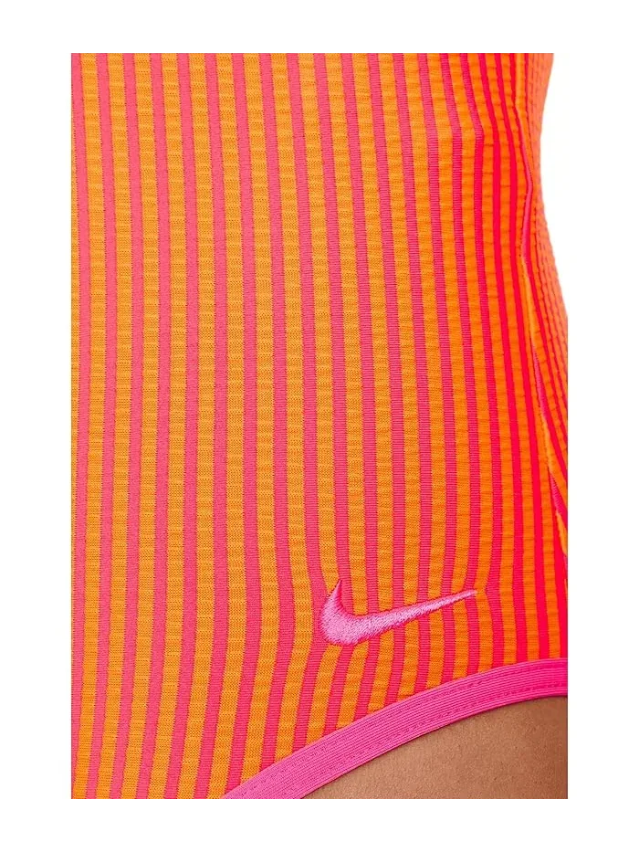 Купальник слитный с текстурой Nike — изображение 4 из 4, розовый