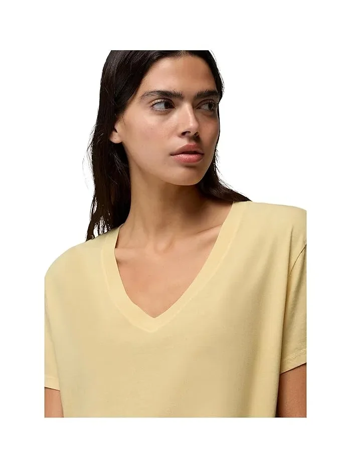 Футболка Everyday V-neck Prana — изображение 4 из 4, ваниль