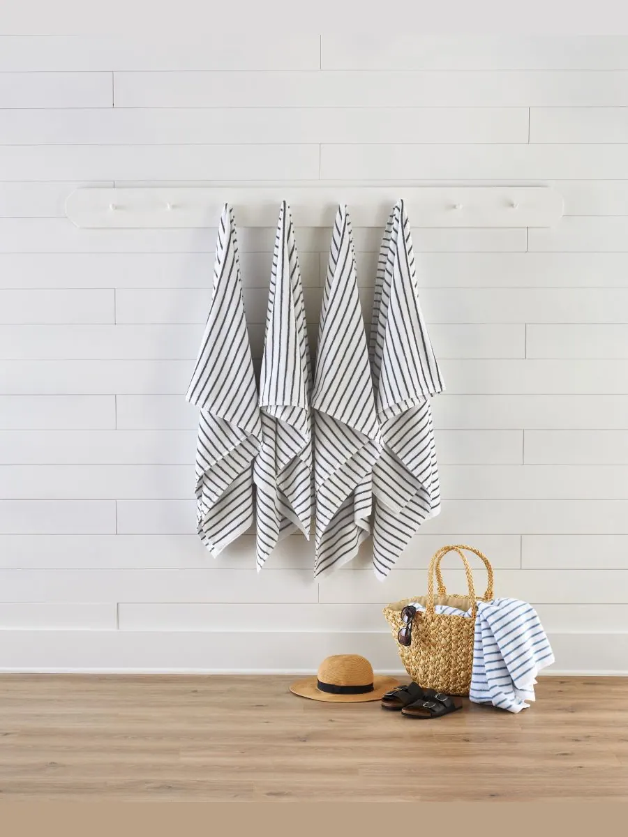 Набор хлопковых пляжных полотенец Cabana Stripe, 76,6 см x 182 см Ienjoy Home — изображение 2 из 9, серый