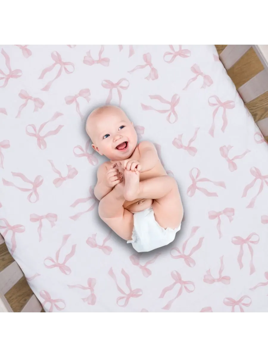Детская простынь Coquette Bows из хлопка, розового цвета, для детской кроватки/малыша Lambs & Ivy — изображение 3 из 6