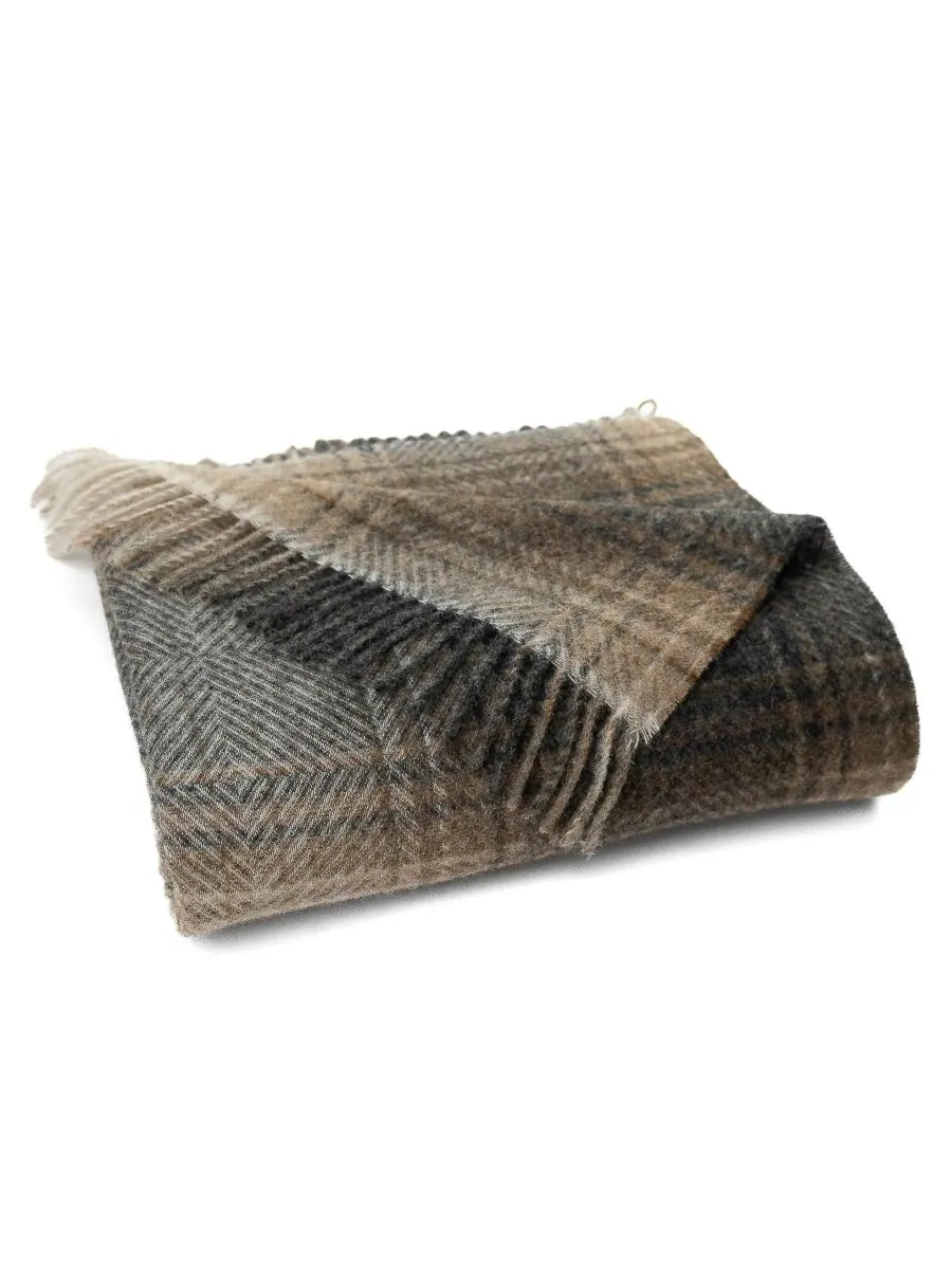 Плед Highland Tweeds из овечьей шерсти Shetland, 55 x 72 дюйма Prince of Scots, цвет ombre natural