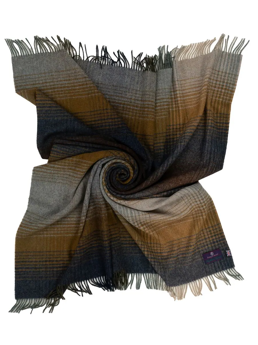 Плед Highland Tweeds из овечьей шерсти Shetland, 55 x 72 дюйма Prince of Scots — изображение 6 из 7, синий