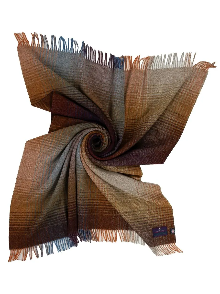 Плед Highland Tweeds из овечьей шерсти Shetland, 55 x 72 дюйма Prince of Scots — изображение 6 из 7, бордовый
