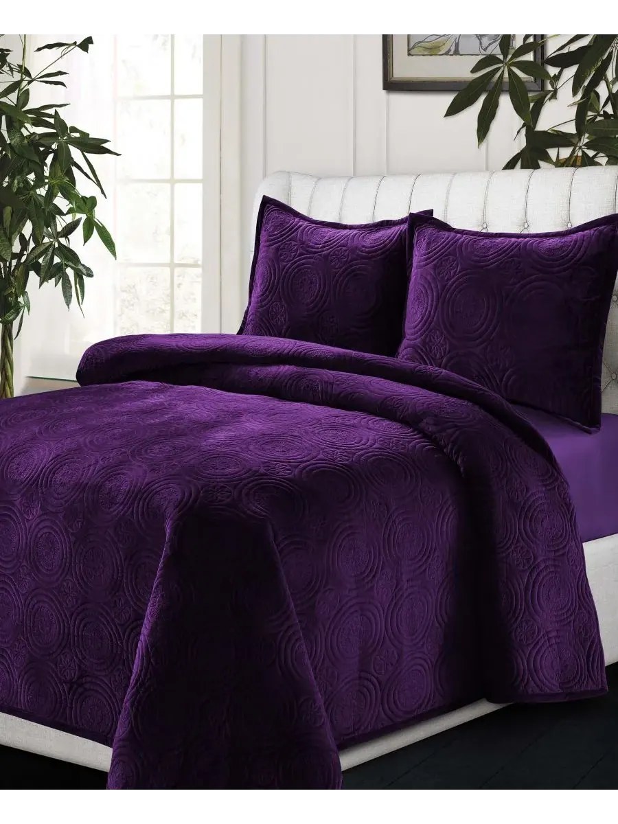 Комплект постельного белья Capri Medallion Velvet Oversized Solid из 3 предметов, размер Queen — изображение 2 из 4