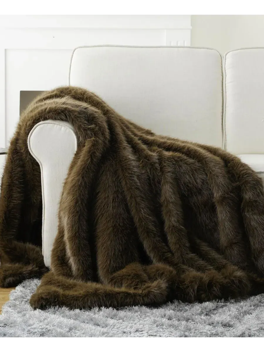 Плед из искусственного меха Lifestyle, 152 x 203 см Battilo — изображение 4 из 6, оливковый