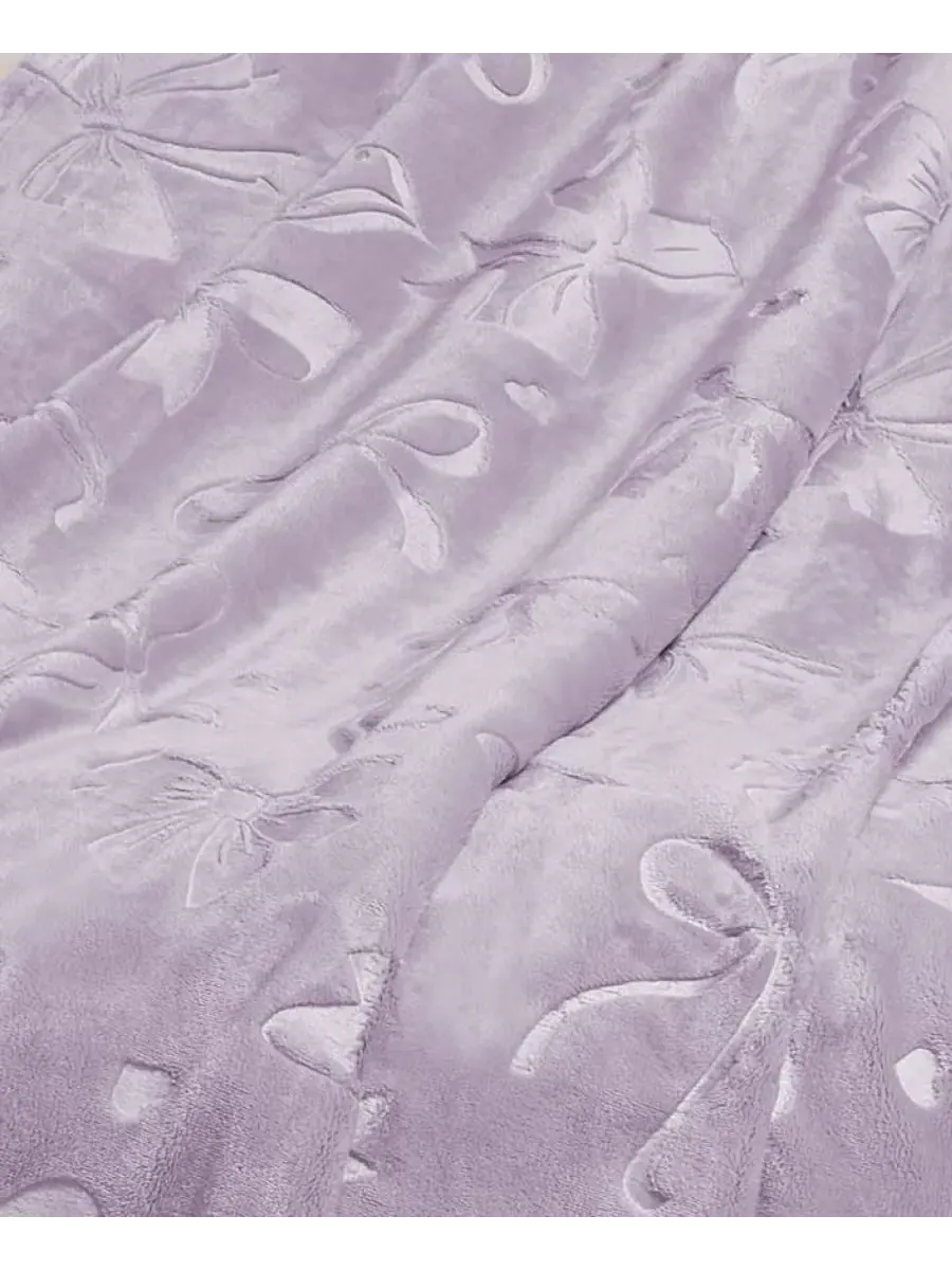 Мягкий плед большого размера с рельефным рисунком, 152 x 178 см Juicy Couture, Bow Toss Lavender — изображение 3 из 6