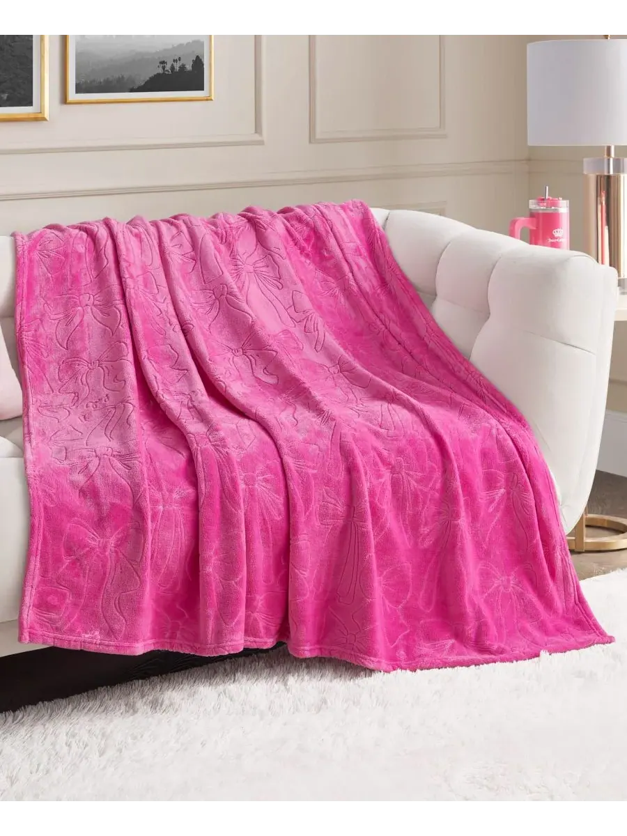 Мягкий плед большого размера с рельефным рисунком, 152 x 178 см Juicy Couture — изображение 6 из 6, розовый