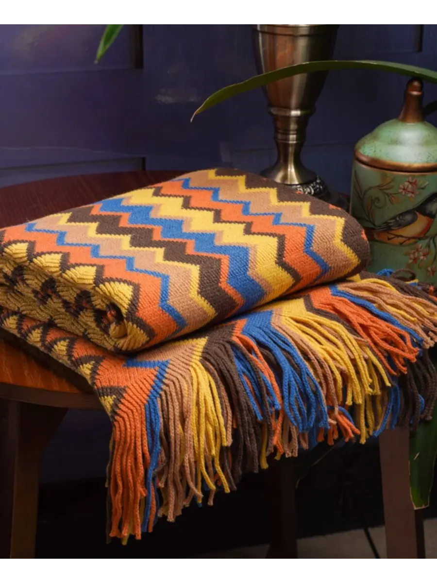 Плед с разноцветным узором «шеврон», 152 x 127 см Happycare Textiles — оранжевый
