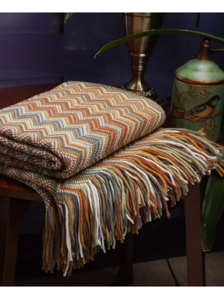 Плед с разноцветным узором «шеврон», 152 x 127 см Happycare Textiles — желтый