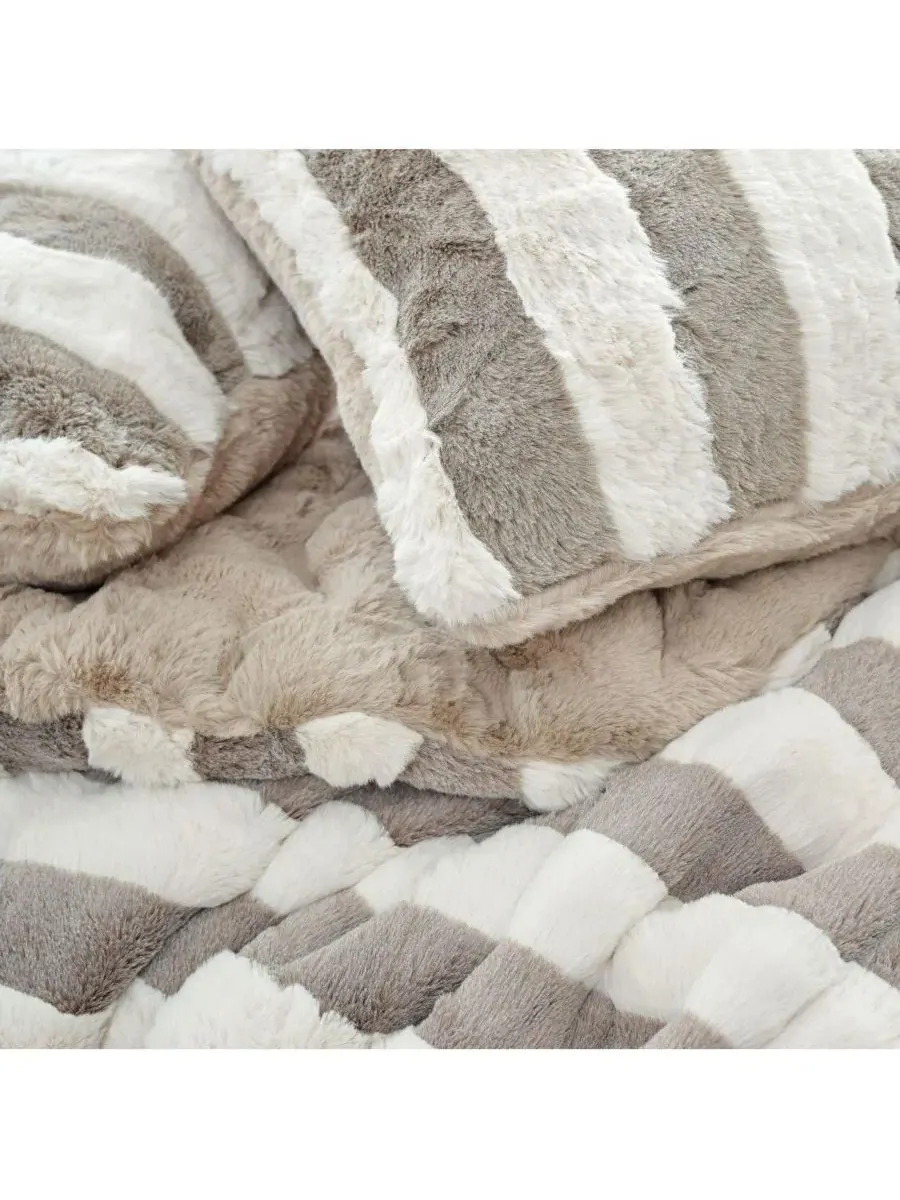 Комплект постельного белья Chunkiest Chunky Bunny Freezin Waters - Coma Inducer Oversized Comforter — изображение 4 из 4