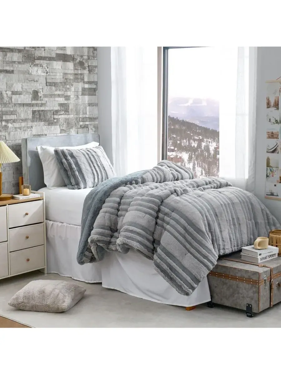 Комплект постельного белья Chunkiest Chunky Bunny Freezin Waters - Coma Inducer Oversized Comforter — изображение 1 из 4