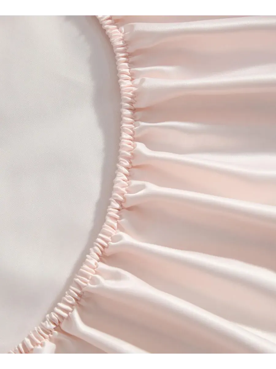 Комплект постельного белья Solid Satin Bliss из 3 предметов, размер Twin Laura Ashley — изображение 6 из 6, розовый