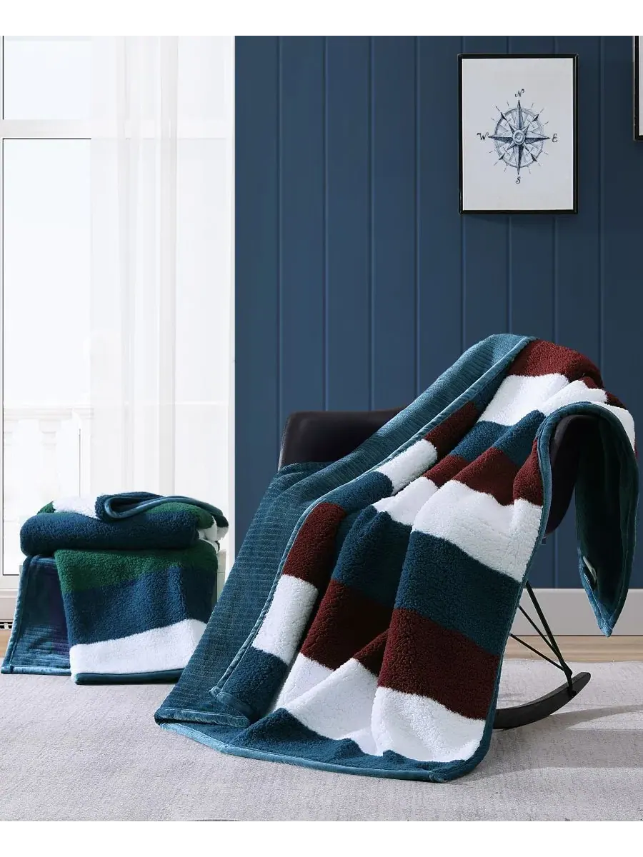 Плед-покрывало флисовое двустороннее Wilton Sherpa Striped Throw, 152x127 см Nautica — синий