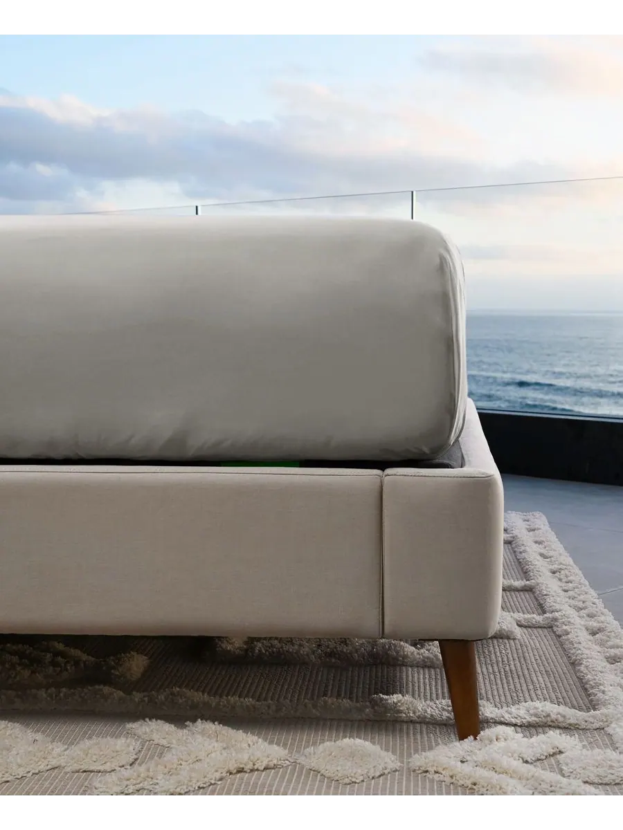 Комплект постельного белья Resort Sateen из терморегулирующей вискозы, 4 предмета Cariloha — изображение 5 из 8, серый