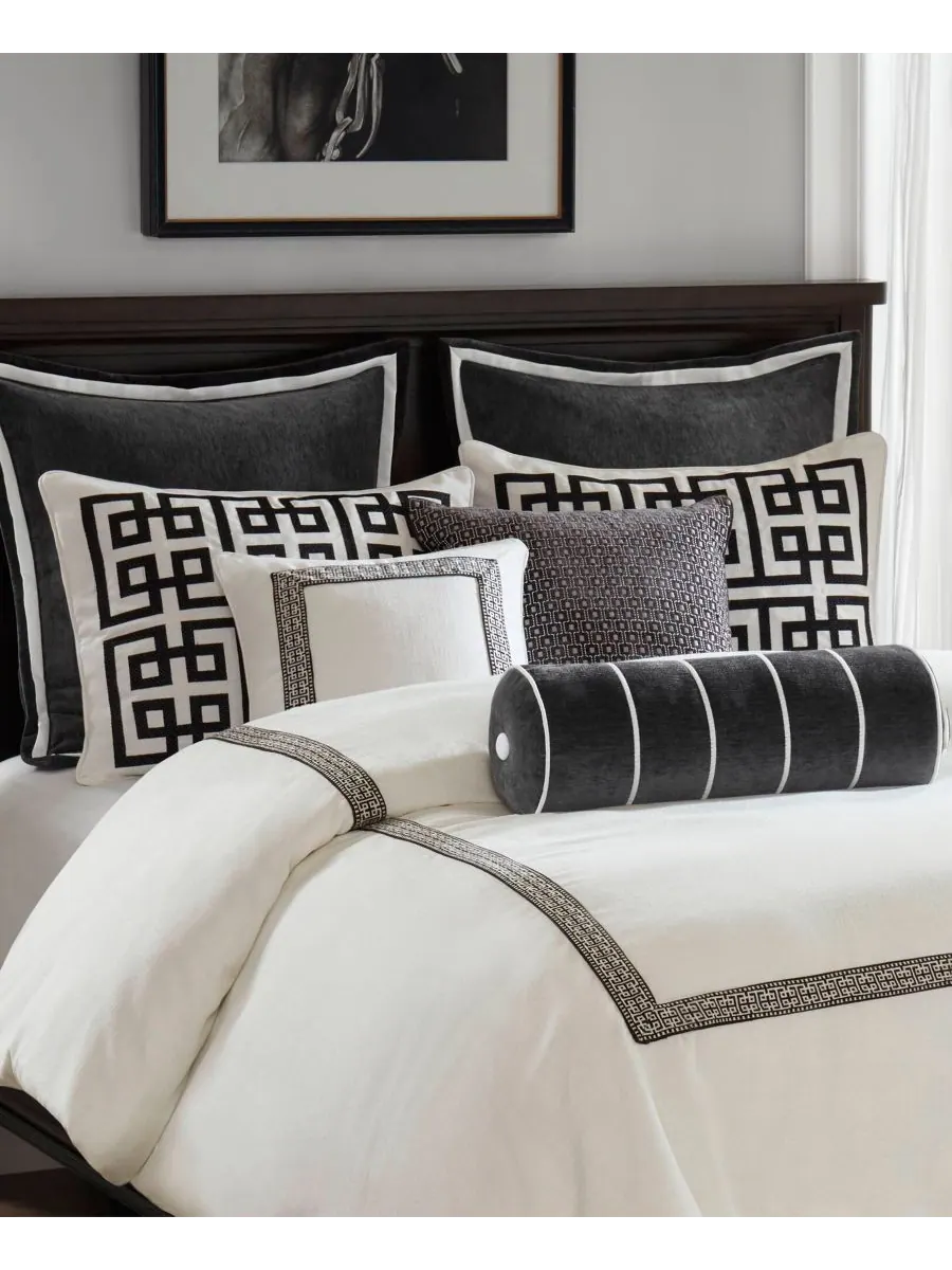 Комплект постельного белья Jarvis Embroidery из 8 предметов, размер Queen Madison Park Signature — изображение 10 из 10
