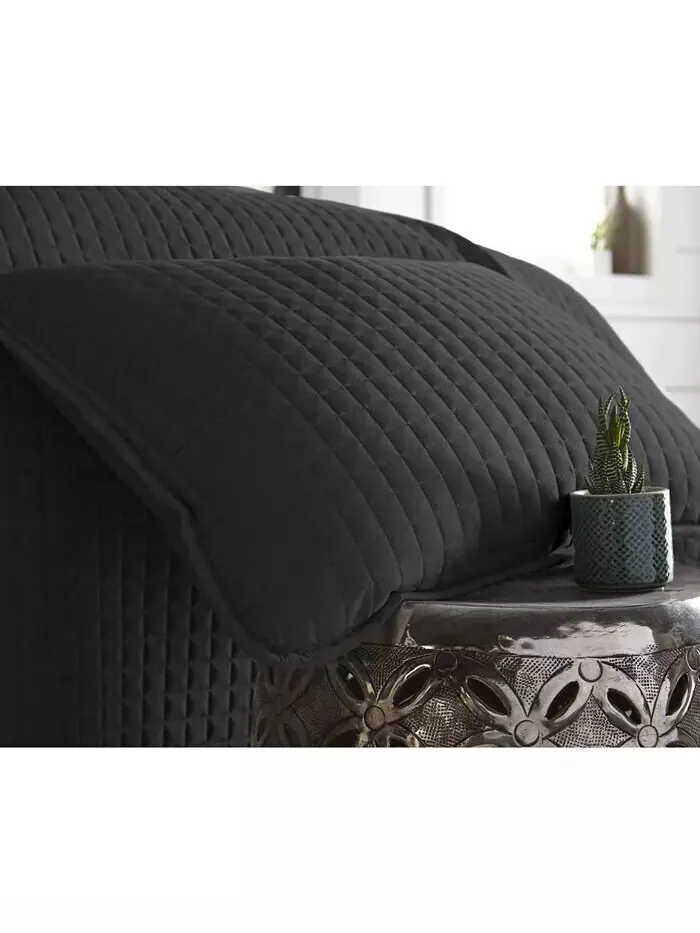 Большой однотонный комплект из трех предметов: стеганое одеяло и накидка Southshore Fine Linens — изображение 4 из 4, черный