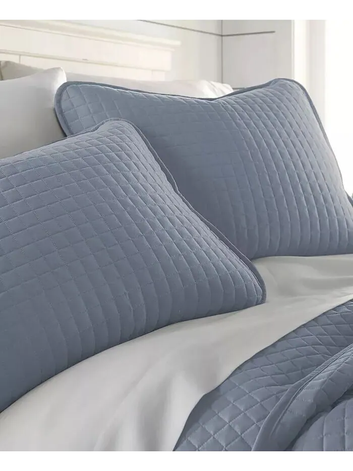 Большой однотонный комплект из трех предметов: стеганое одеяло и накидка Southshore Fine Linens — изображение 2 из 5, синий
