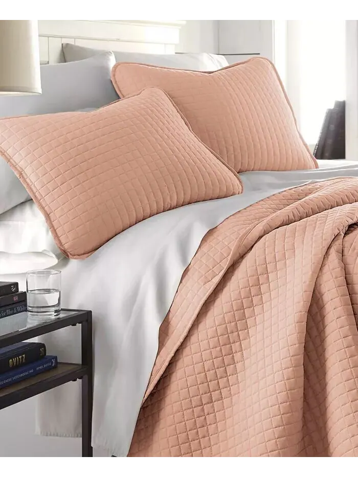 Большой однотонный комплект из трех предметов: стеганое одеяло и накидка Southshore Fine Linens — изображение 2 из 5
