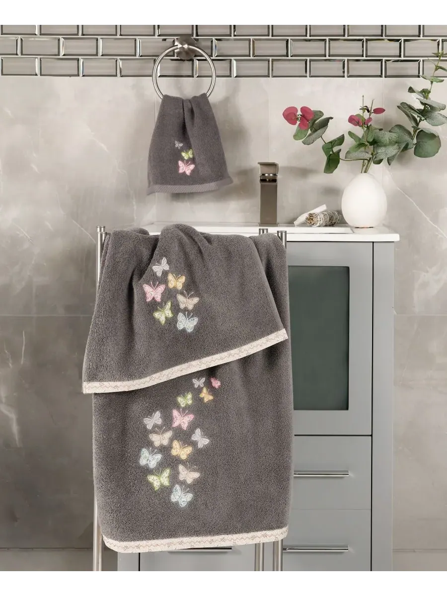 Набор из 4 банных полотенец из турецкого хлопка с вышивкой «Марипоса» Linum Home — изображение 7 из 7, темно-серый