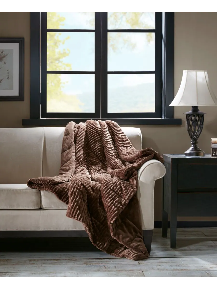 Плед Parker из искусственного пуха, 60 x 70 дюймов Madison Park — изображение 1 из 2, коричневый