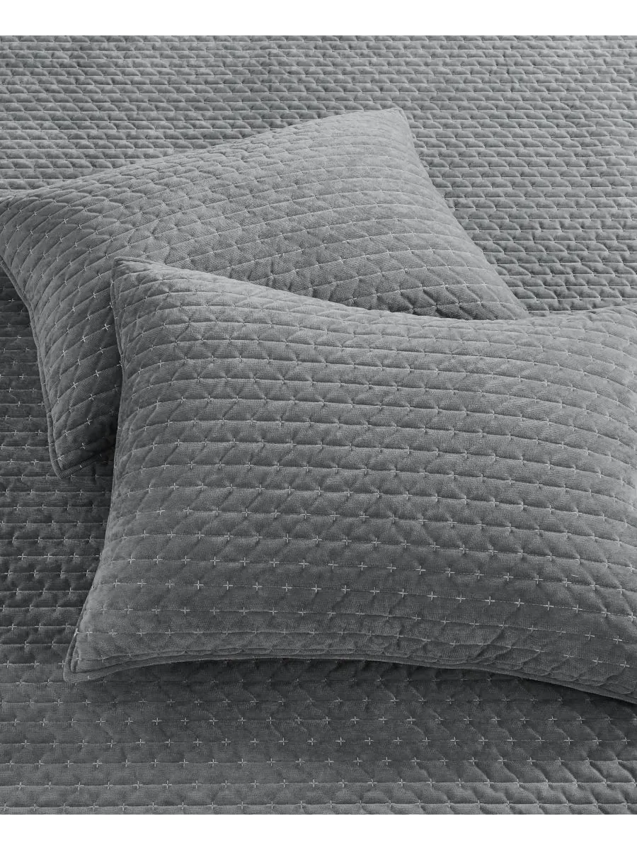Двусторонний комплект постельного белья Velvet Stitch из 3 предметов, размер King/California King — изображение 4 из 5, серый