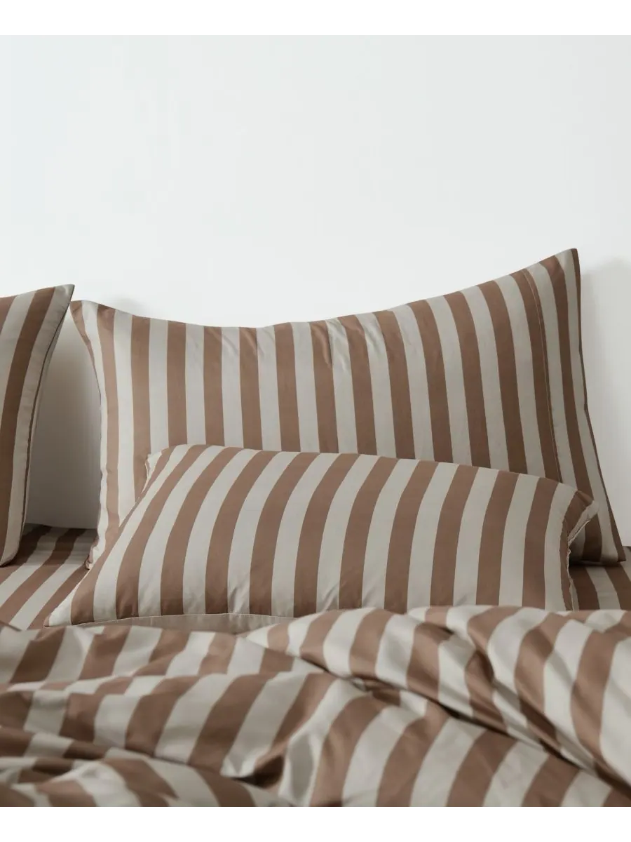 Комплект постельного белья Weston Stripe из 3 предметов, размер King Truly Soft — изображение 2 из 6, коричневый