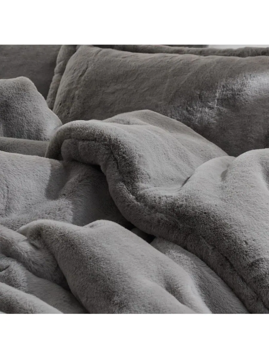 Комплект постельного белья Chunky Bunny Double the Thick - Coma Inducer Oversized Comfort Set — изображение 4 из 4, тауп