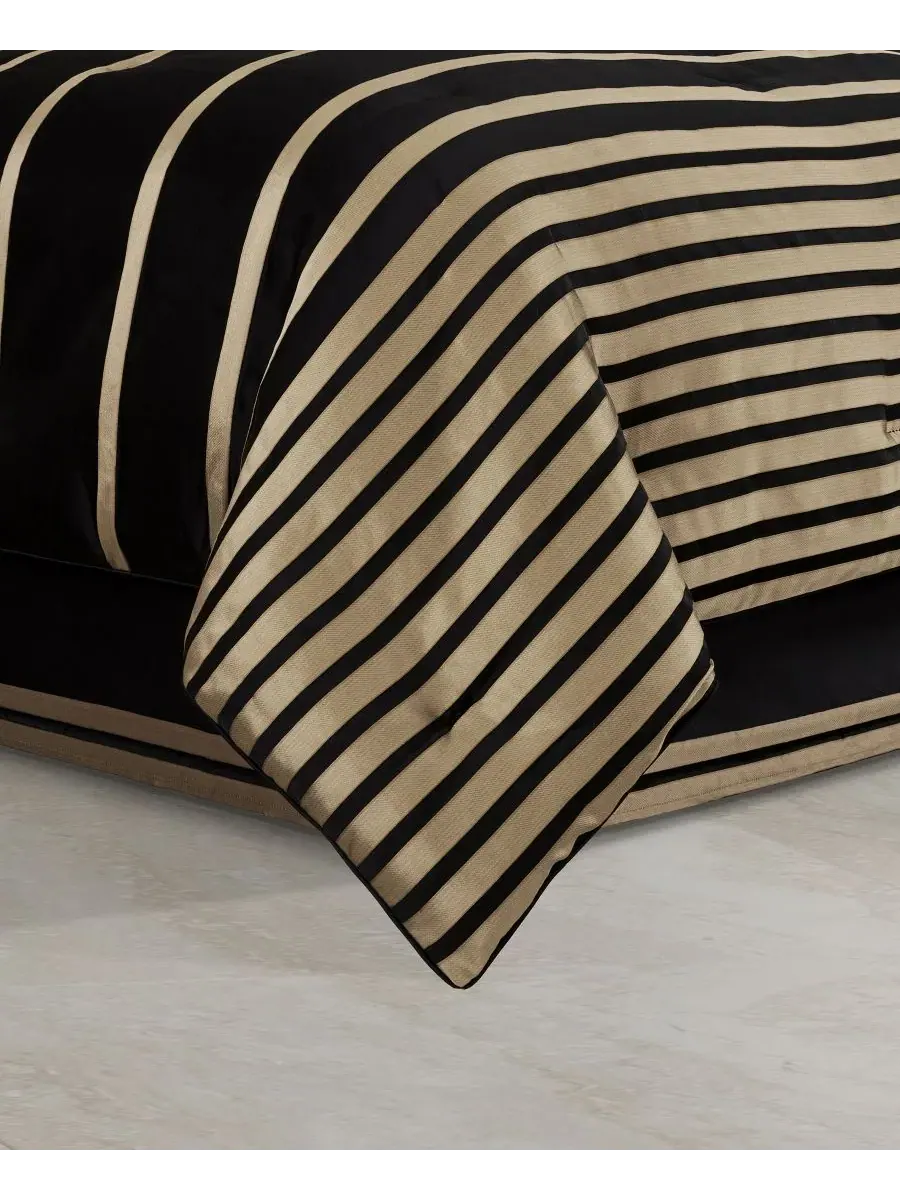 Комплект стеганого постельного белья Calvari 4-Pc. Comforter Set J Queen New York — изображение 2 из 4, черный