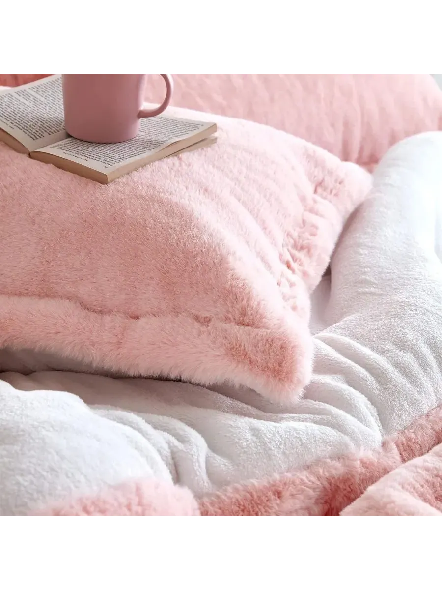 Комплект стеганого одеяла с плюшем Chunky Bunny Coma Inducer — изображение 3 из 3, розовый
