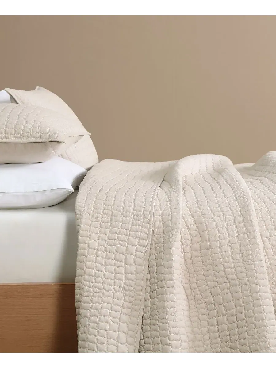 Стеганый комплект для кровати Croc Scale Cotton, 3 предмета, Full/Queen Lacoste Home — изображение 2 из 7, серый