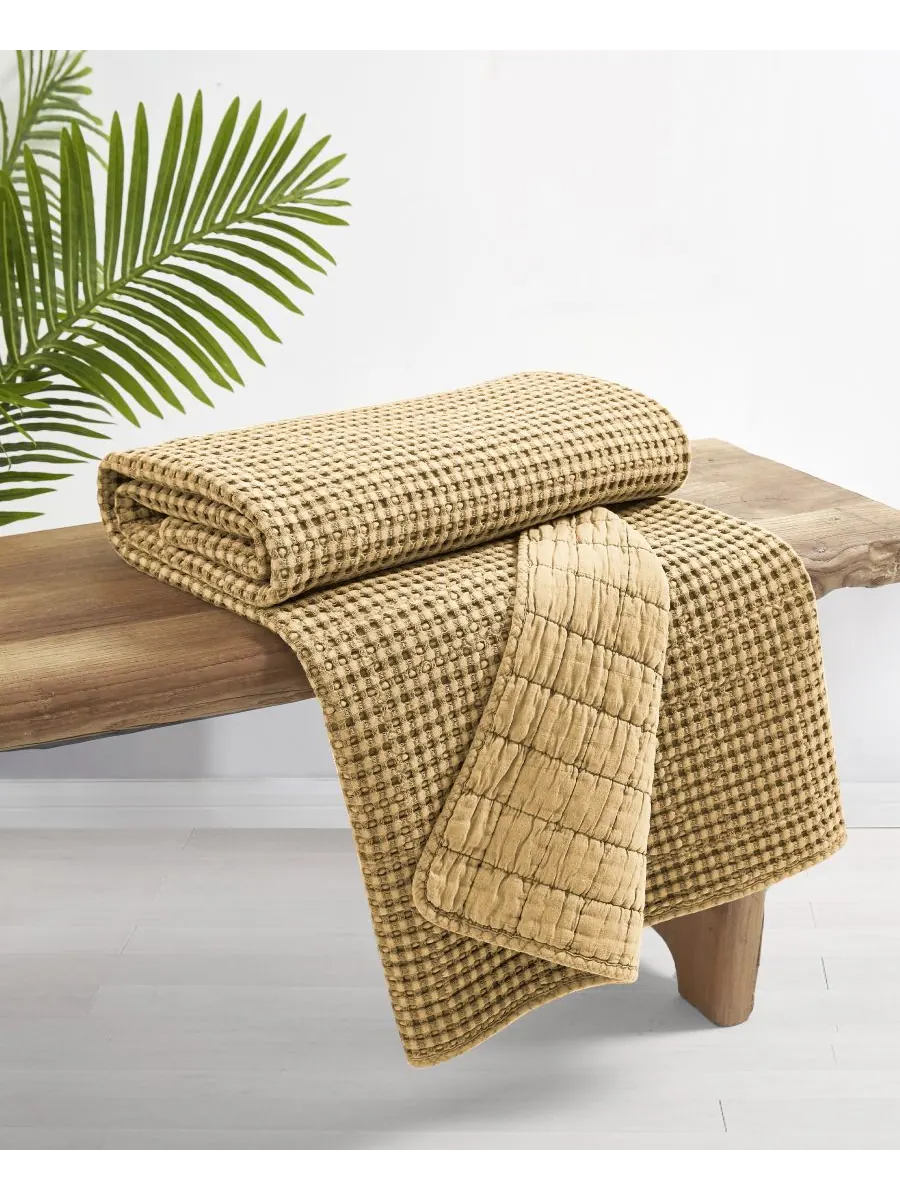 Стеганый плед Mills с вафельной строчкой, 60 x 50 дюймов Levtex — изображение 2 из 4, желтый