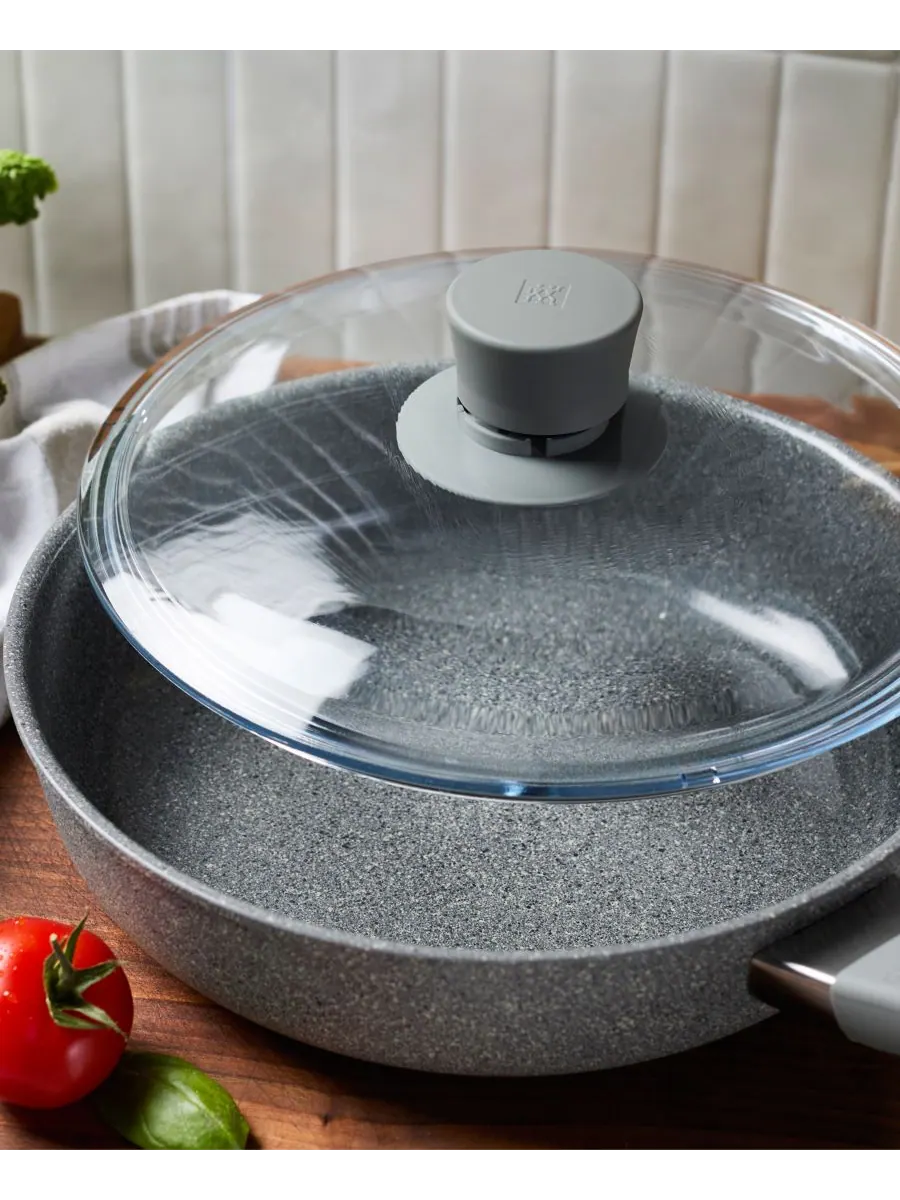 Сотейник Zwilling Parma Plus ceramic, 24 см — изображение 7 из 8, серый