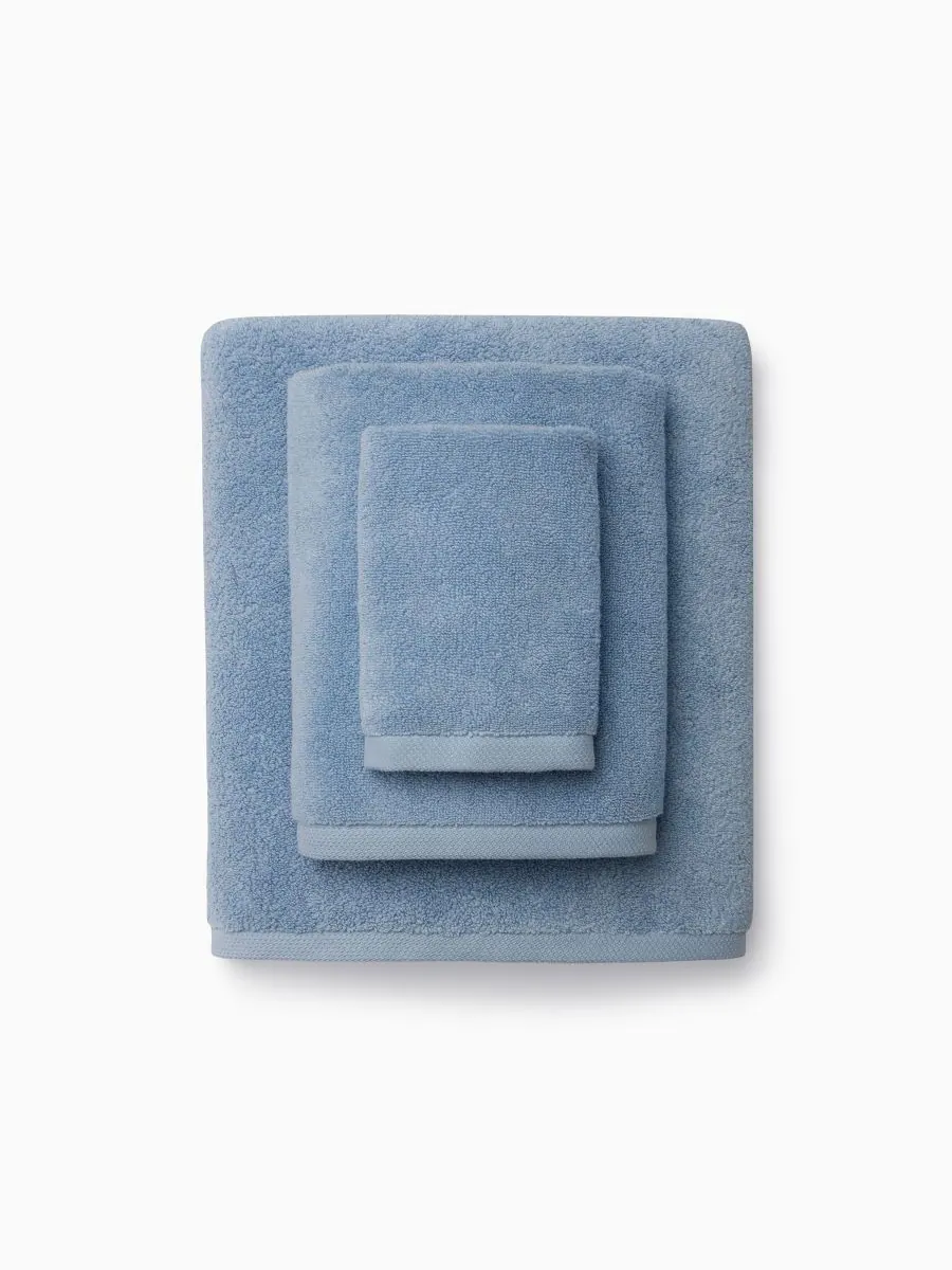 Банное полотенце cielo из хлопка, 40 x 70 дюймов. SFERRA — изображение 2 из 3, синий