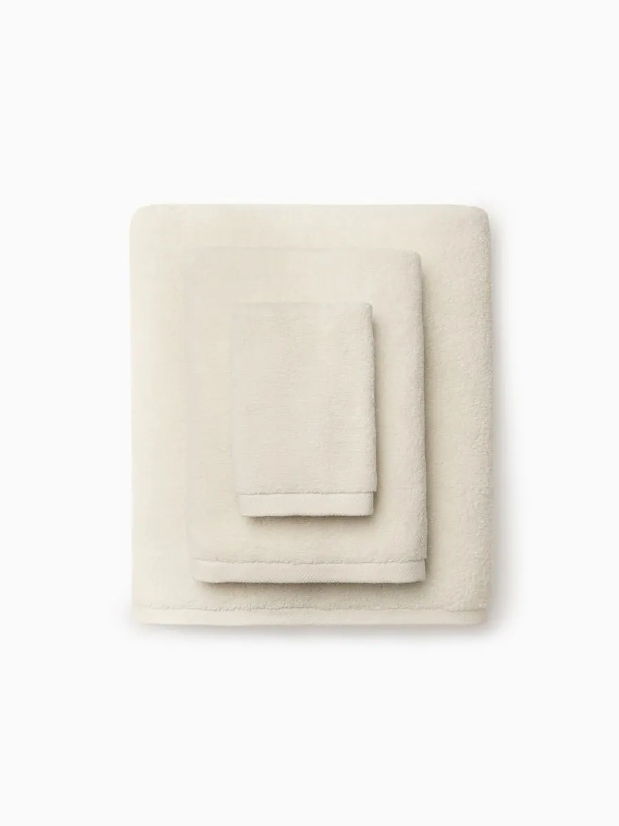 Банное полотенце cielo из хлопка, 40 x 70 дюймов. SFERRA — изображение 2 из 3, белый