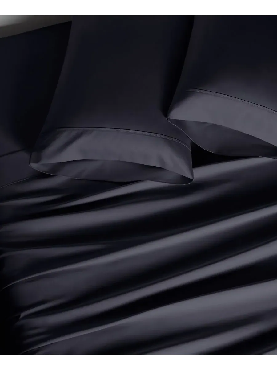 Комплект постельного белья Luxe из 4 предметов, 100% египетский хлопок, плотность ткани 700 TC — изображение 2 из 6, черный