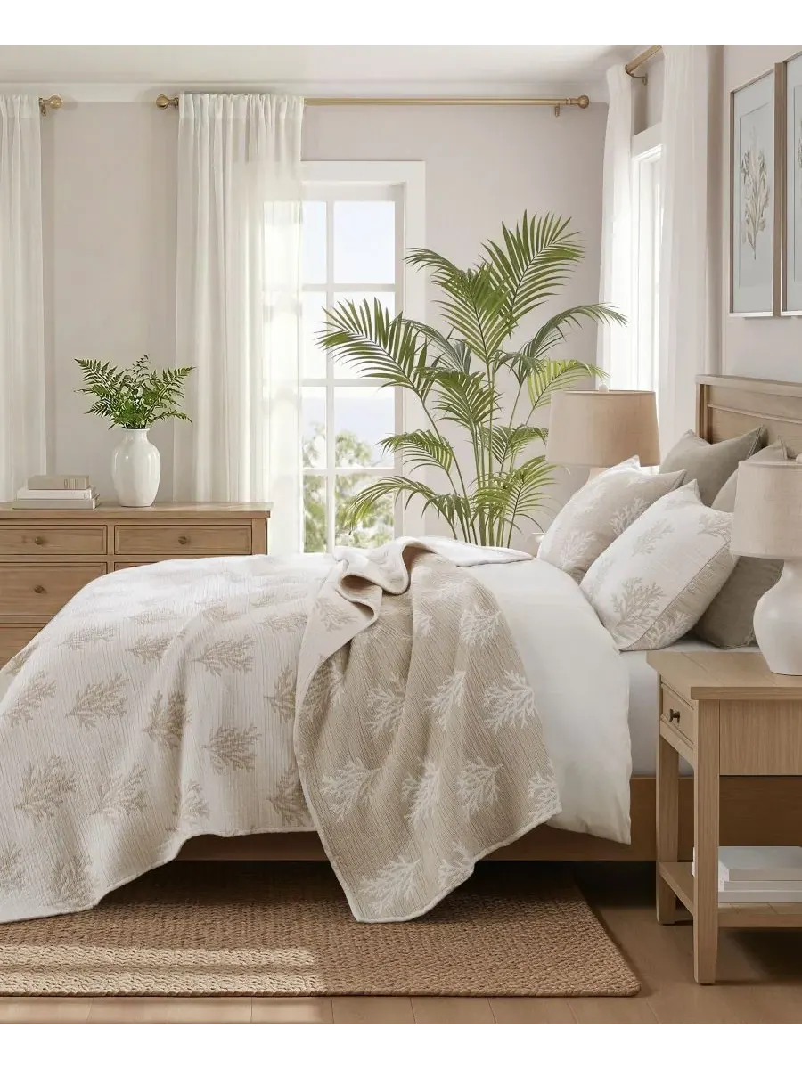 Комплект стеганого покрывала жаккард Mia Coral, 3 предмета, Full/Queen Harbor House — изображение 6 из 12, бежевый серый