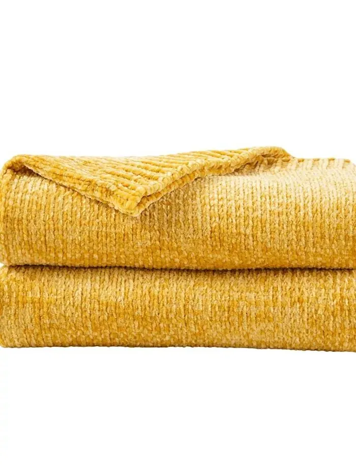 Плед Lifestyle из однотонной ткани из микросинели, 51 x 67 дюймов Battilo — изображение 2 из 6, желтый