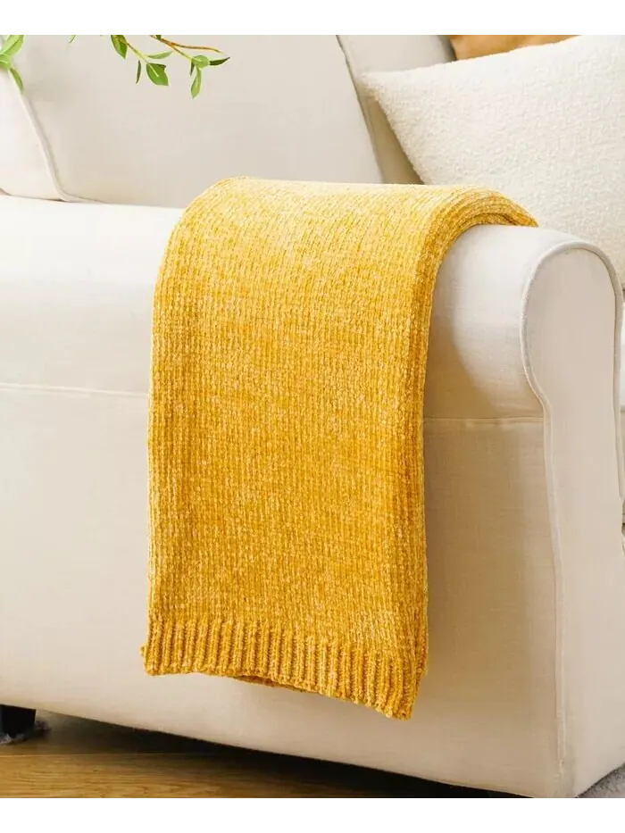 Плед Lifestyle из однотонной ткани из микросинели, 51 x 67 дюймов Battilo — изображение 5 из 6, желтый
