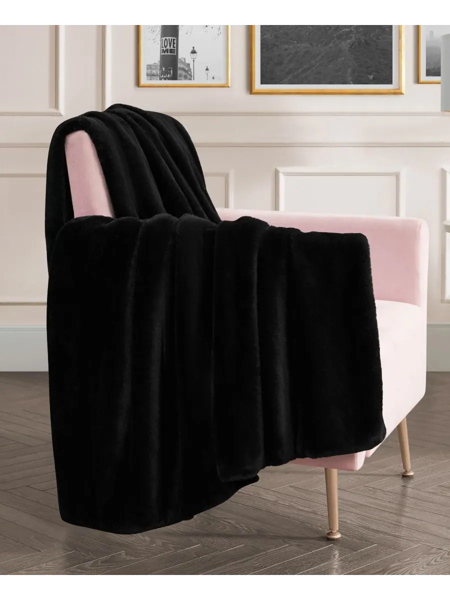 Плед из искусственного меха кроличьего меха, 50 x 70 дюймов Juicy Couture — изображение 2 из 7, черный