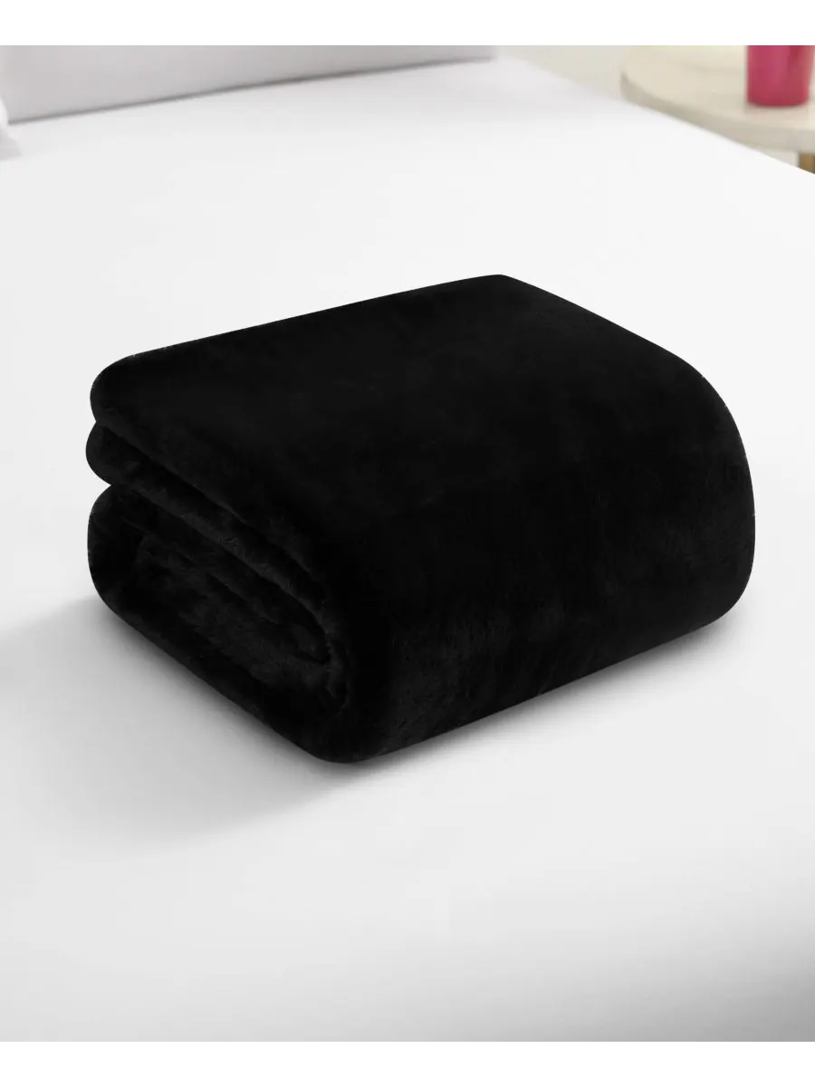 Плед из искусственного меха кроличьего меха, 50 x 70 дюймов Juicy Couture — изображение 5 из 7, черный