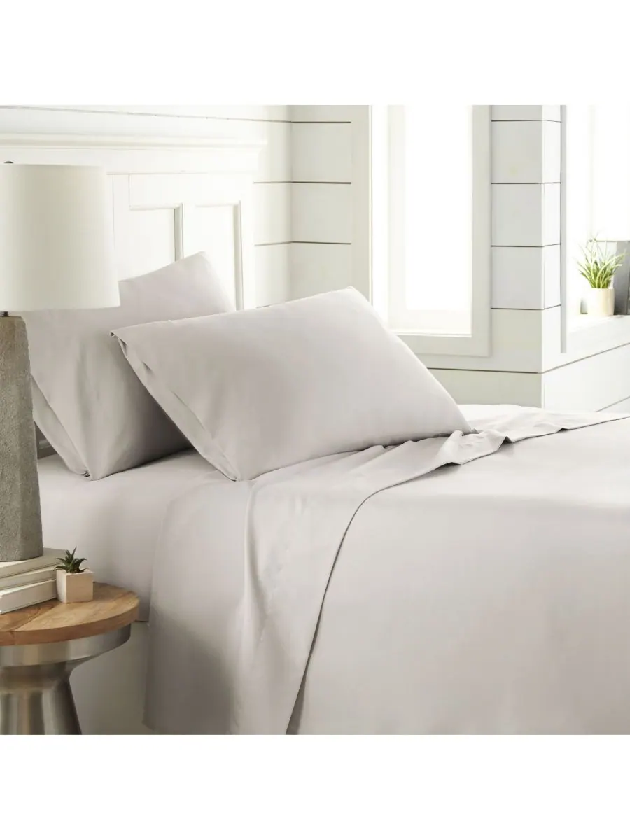 Комплект постельного белья Chic Solids Ultra Soft из 4 предметов, размер King Southshore Fine Linens — изображение 1 из 8