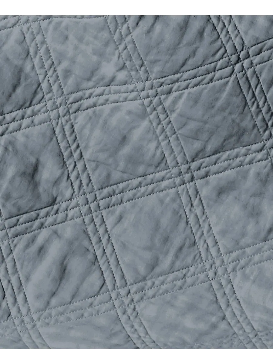 Стеганый плед из фактурного стираного льна, 50 x 60 дюймов Levtex — изображение 5 из 5, синий