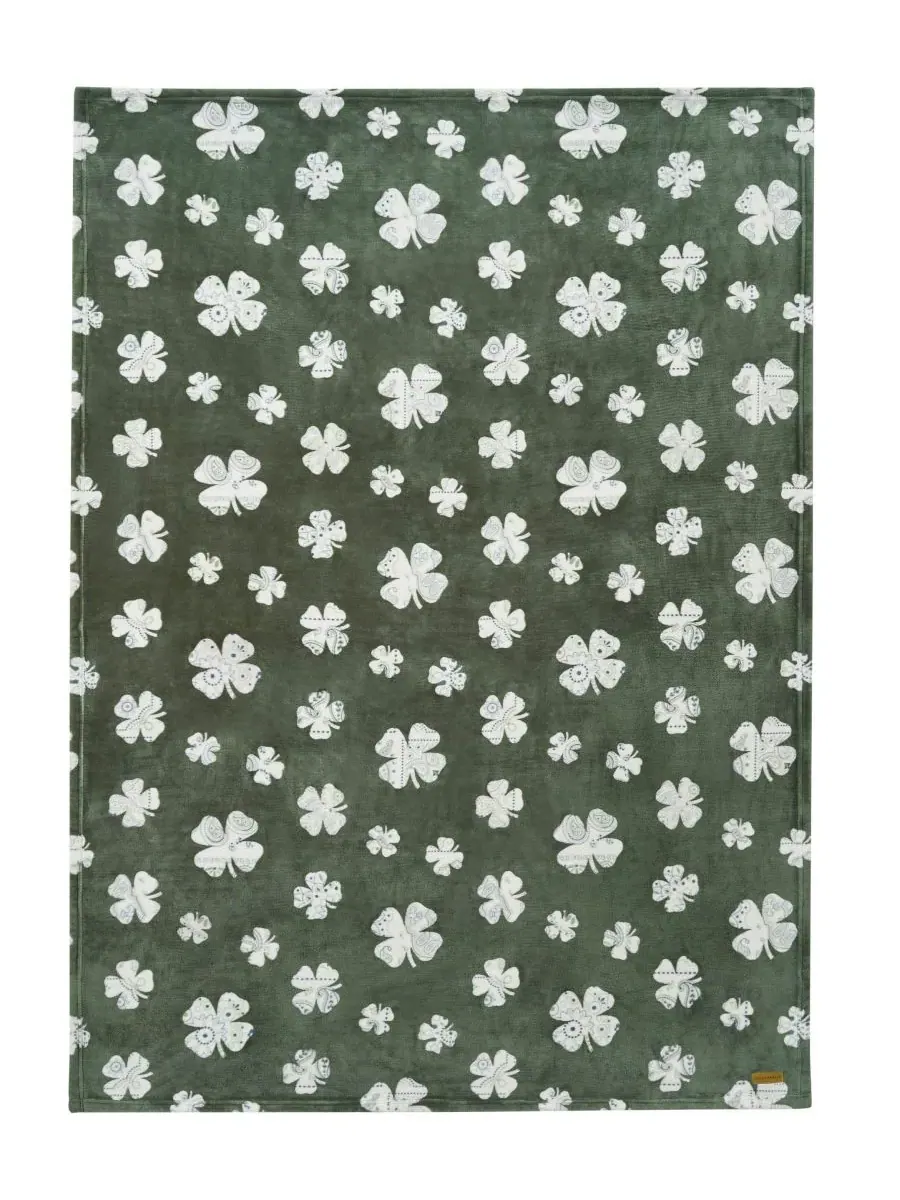 Плюшевый плед Clovers, 127 x 178 см Lucky Brand — изображение 3 из 5, зеленый